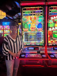 Người dùng Việt Nam trải nghiệm slot nổ hũ trên điện thoại tại miennam